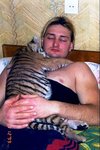 Эдгард Запашной  с маленьким тигром.jpg