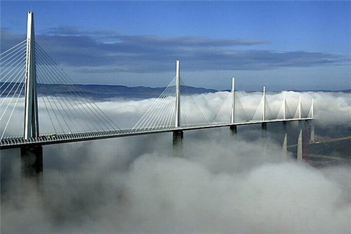 Мост в облаках